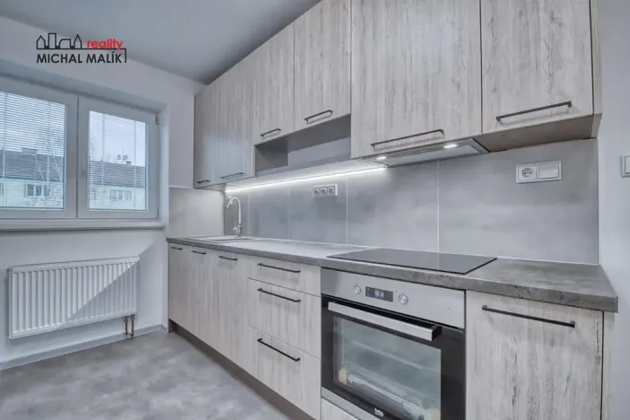 Pronájem bytu 2+1, Hranice, Cementářské sídliště, 56 m2