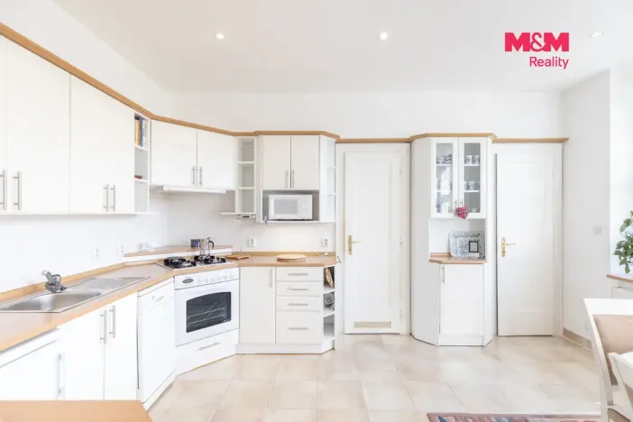 Prodej činžovního domu, Český Těšín, Odboje, 980 m2