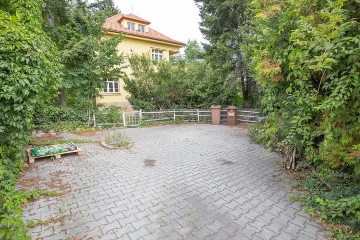 Pronájem bytu 2+1, Praha - Dejvice, Na Šťáhlavce, 76 m2