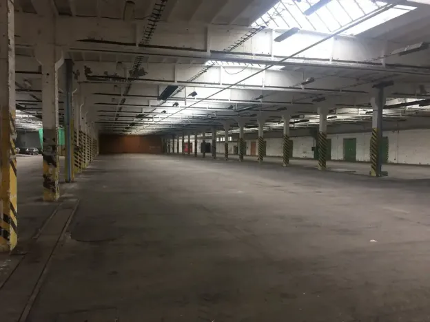 Pronájem skladu, Praha, 2700 m2