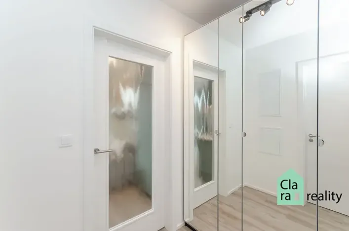 Pronájem bytu 1+kk, Praha - Vysočany, Piskáčkových, 28 m2