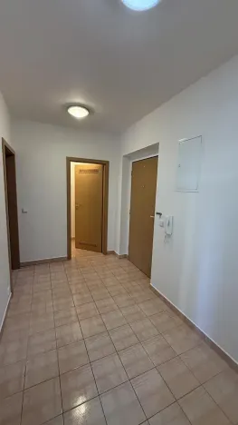 Pronájem bytu 2+kk, Hradec Králové, Ve Stromovce, 59 m2