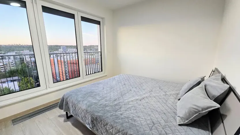Pronájem bytu 2+kk, Praha - Hloubětín, Poděbradská, 67 m2