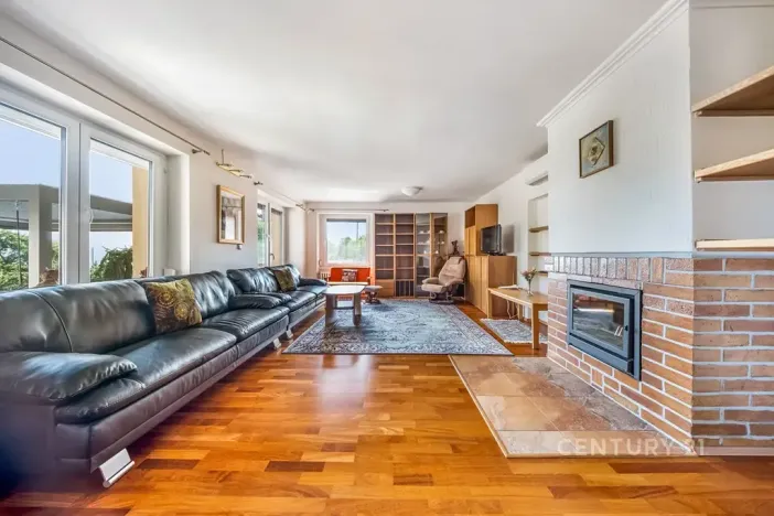 Pronájem bytu 4+1, Praha - Zbraslav, Pod urnovým hájem, 120 m2