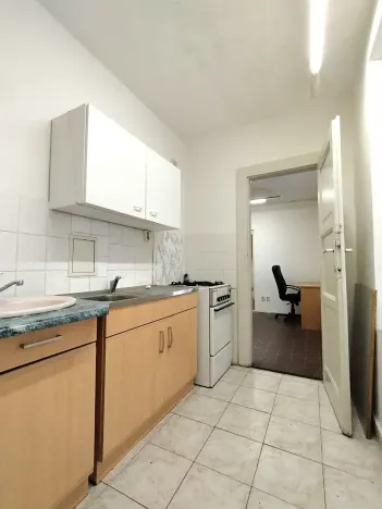 Pronájem kanceláře, Praha - Nusle, Jaromírova, 54 m2