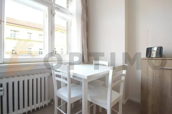 Pronájem bytu 1+1, Praha - Smíchov, Štefánikova, 43 m2