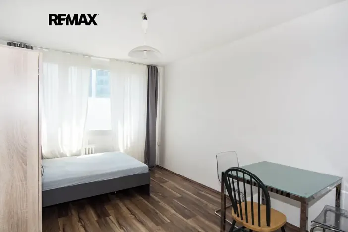 Pronájem bytu 2+kk, Praha - Nusle, Plamínkové, 40 m2