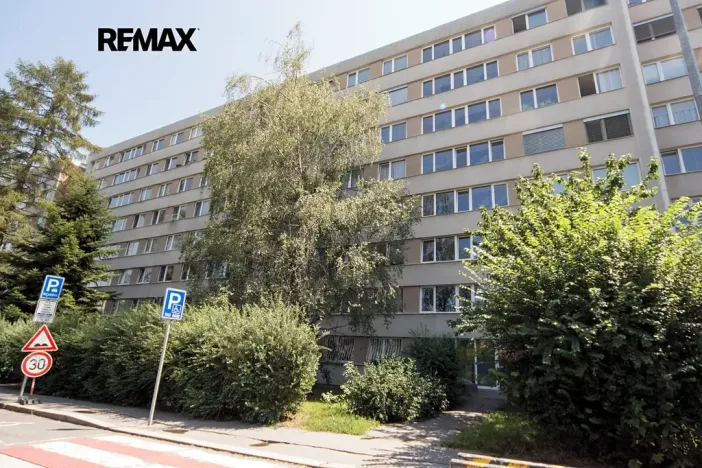 Pronájem bytu 2+kk, Praha - Nusle, Plamínkové, 40 m2
