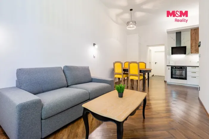 Prodej bytu 2+kk, Horní Planá, Náměstí, 50 m2