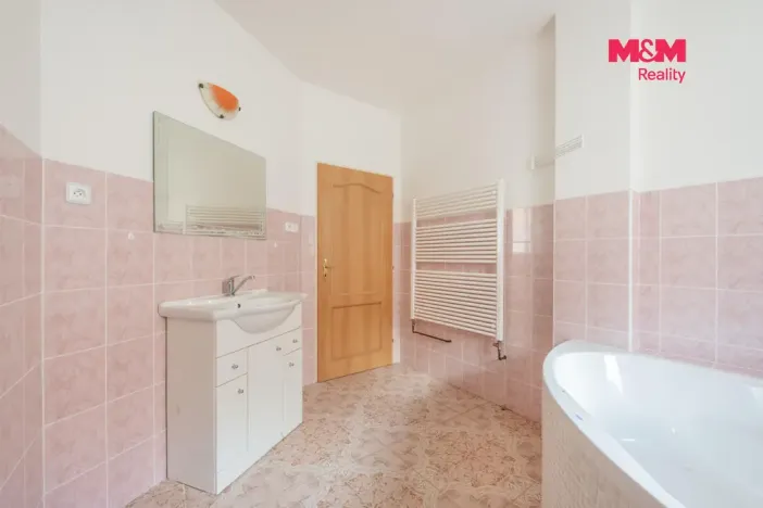 Prodej rodinného domu, Krakovec, 200 m2