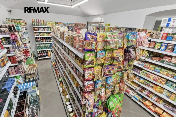 Prodej obchodního prostoru, Chýnice, Karlštejnská, 74 m2