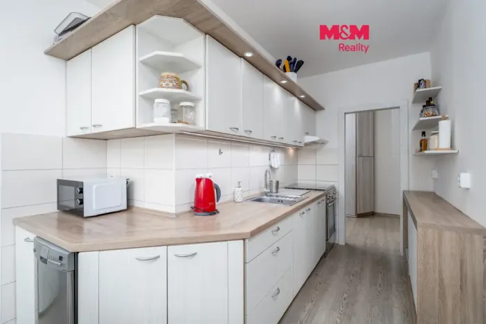 Prodej bytu 3+1, Ústí nad Labem - Severní Terasa, Jizerská, 69 m2