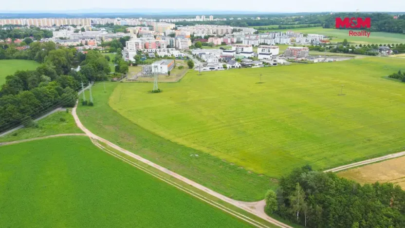 Prodej komerčního pozemku, Hradec Králové - Třebeš, 6364 m2