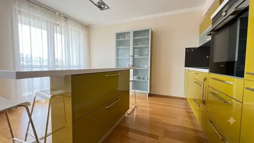 Pronájem bytu 3+kk, Praha - Holešovice, Komunardů, 75 m2