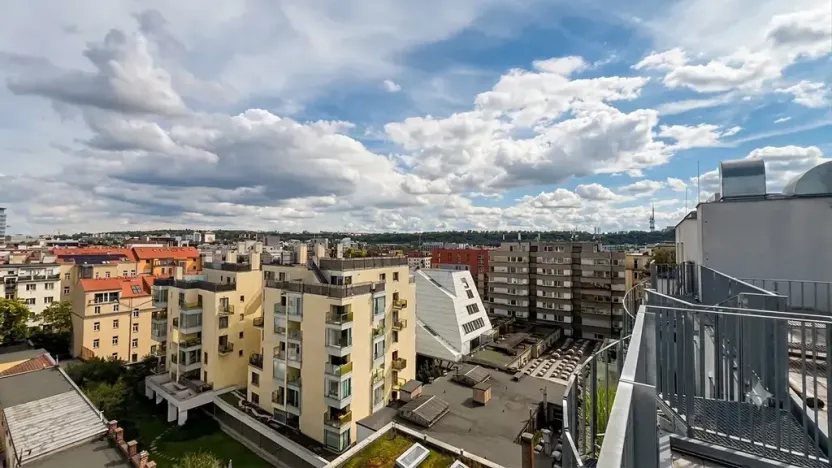 Pronájem bytu 3+kk, Praha - Holešovice, Komunardů, 75 m2