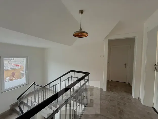 Pronájem rodinného domu, Praha - Kobylisy, Líbeznická, 170 m2