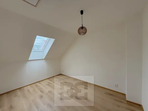 Pronájem rodinného domu, Praha - Kobylisy, Líbeznická, 170 m2