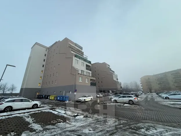 Pronájem bytu 3+kk, Klecany, V Honech, 63 m2