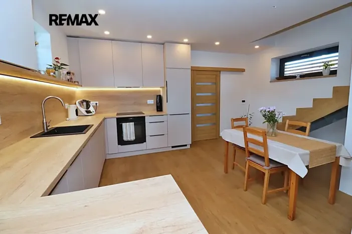 Prodej rodinného domu, Holice, Dudychova, 130 m2
