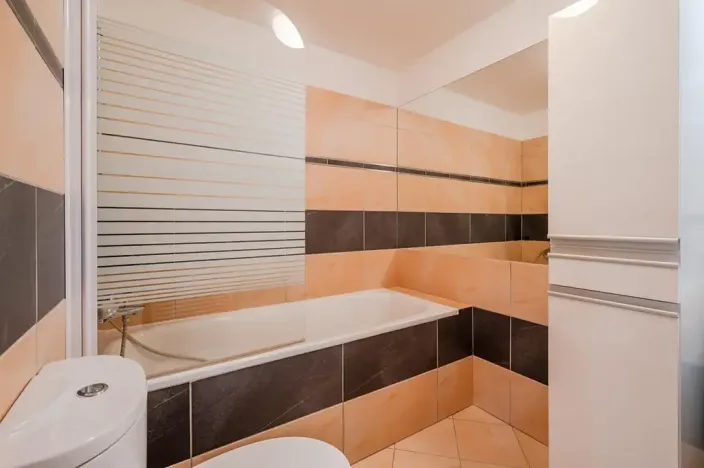 Prodej bytu 2+kk, Praha - Vysočany, Skloněná, 74 m2