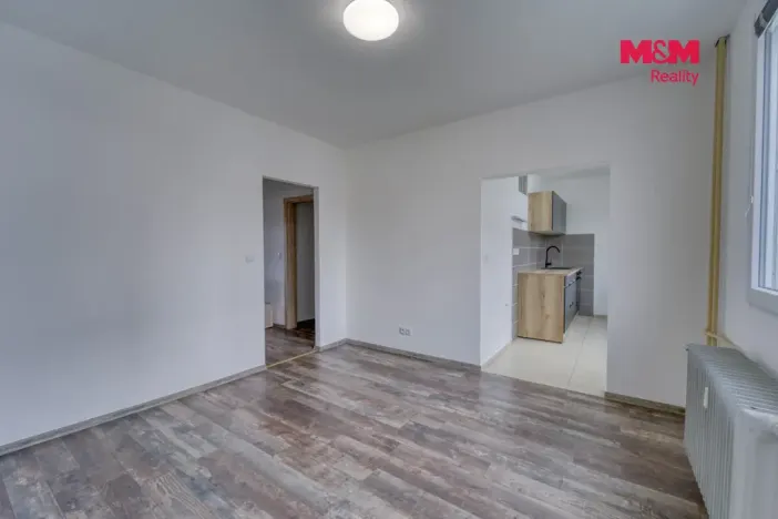 Prodej bytu 4+1, Lesná, 64 m2