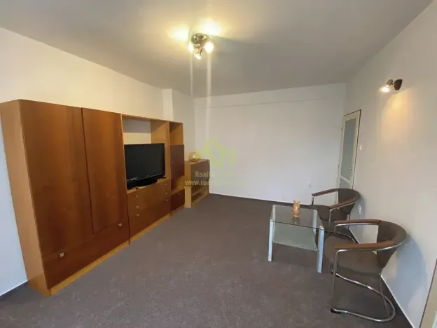 Pronájem bytu 2+1, Holoubkov, 60 m2