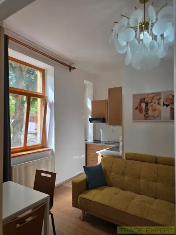 Pronájem bytu 2+kk, Praha - Michle, Nuselská, 38 m2