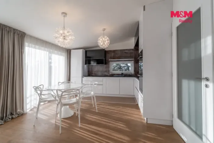 Prodej rodinného domu, Ořech, Karlštejnská, 112 m2