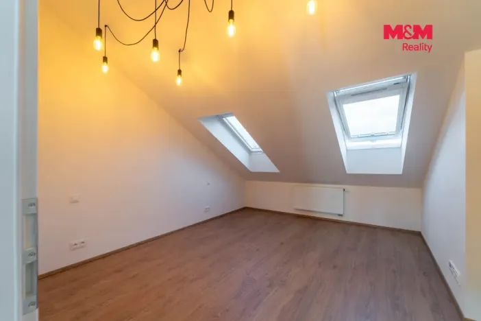 Prodej rodinného domu, Ořech, Karlštejnská, 112 m2