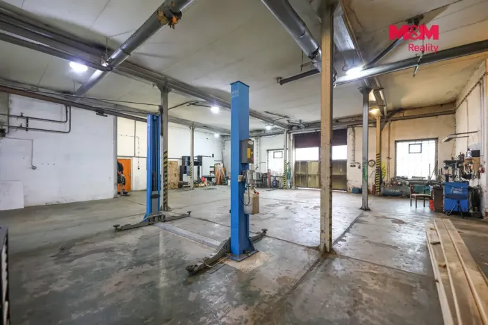 Prodej obchodního prostoru, Černošín, 1100 m2
