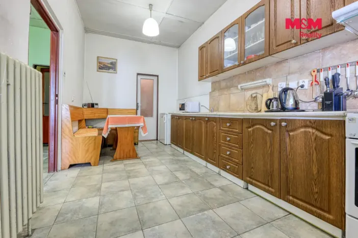 Prodej obchodního prostoru, Černošín, 1100 m2