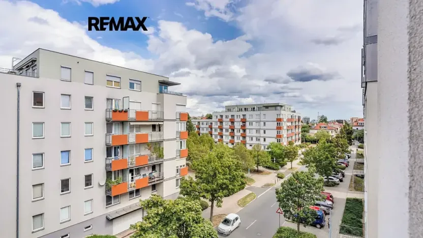 Prodej bytu 2+kk, Praha - Strašnice, Názovská, 60 m2