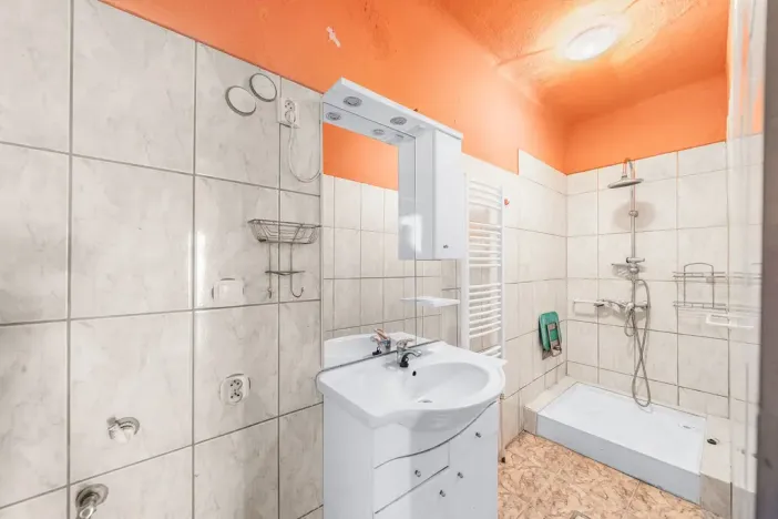Prodej rodinného domu, Dešenice, 178 m2
