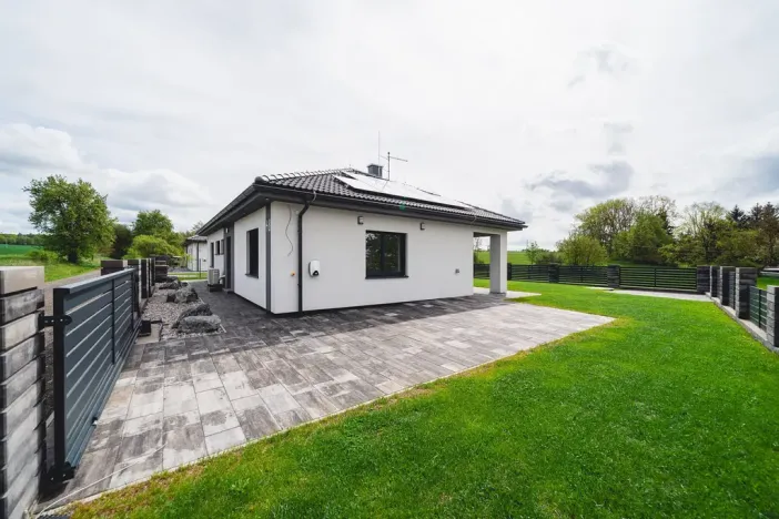 Prodej rodinného domu, Líšťany, 120 m2