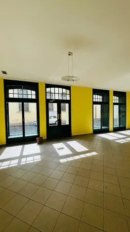 Pronájem obchodního prostoru, Karlovy Vary, Mariánskolázeňská, 52 m2