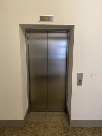 Pronájem kanceláře, Praha - Libeň, Sokolovská, 23 m2