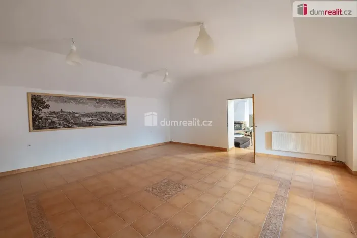 Pronájem výrobních prostor, Doksy, Václ. Plecitého, 4300 m2