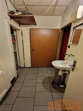Pronájem obchodního prostoru, Uherský Brod, 26. dubna, 146 m2