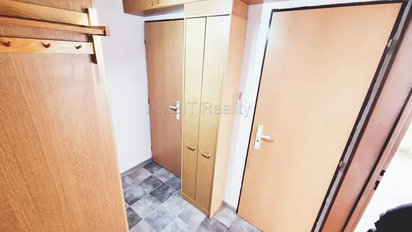 Pronájem bytu 1+kk, Praha - Hostivař, Vajdova, 29 m2
