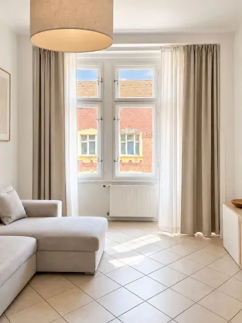 Pronájem bytu 2+kk, Praha - Karlín, Kubova, 43 m2