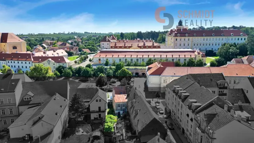 Prodej domu, Valtice, nám. Svobody, 268 m2