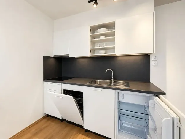 Pronájem bytu 1+kk, Liberec, Dukelská, 37 m2