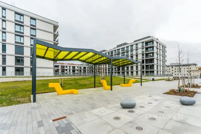 Pronájem bytu 1+kk, Praha - Vysočany, Střídavá, 35 m2