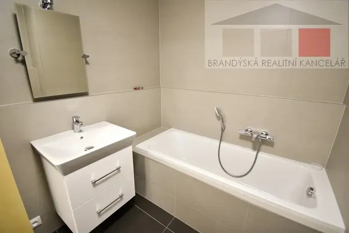 Pronájem bytu 2+kk, Brandýs nad Labem-Stará Boleslav, Josefa Truhláře, 52 m2