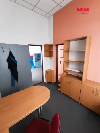 Pronájem obchodního prostoru, Hradec Králové, Panelová, 190 m2
