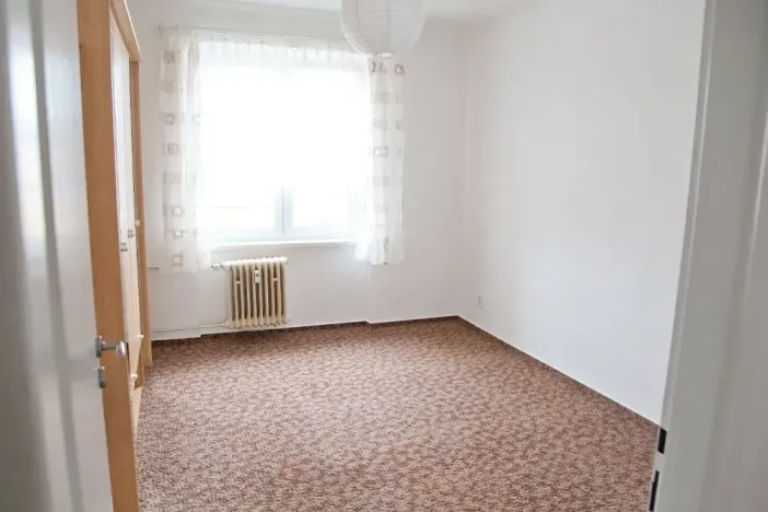Pronájem bytu 2+1, Týnec nad Sázavou, Družstevní, 50 m2