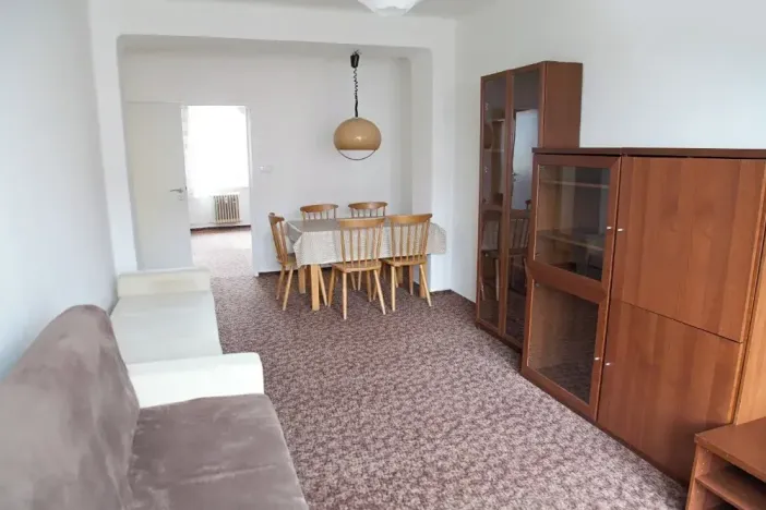 Pronájem bytu 2+1, Týnec nad Sázavou, Družstevní, 50 m2