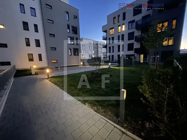 Prodej bytu 3+kk, Praha - Hloubětín, Waltariho, 80 m2