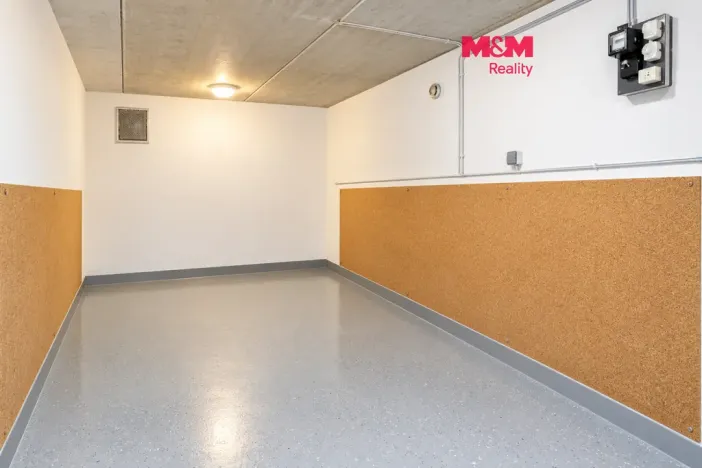 Pronájem garáže, Nymburk, Topolová, 15 m2