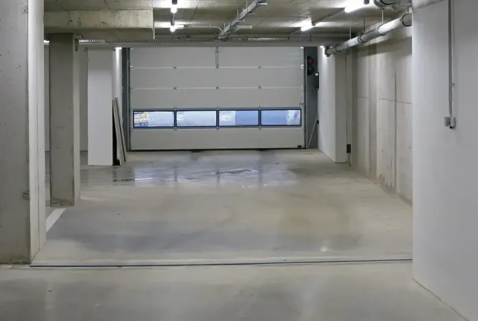 Pronájem garážového stání, Brno, Mlýnská, 15 m2